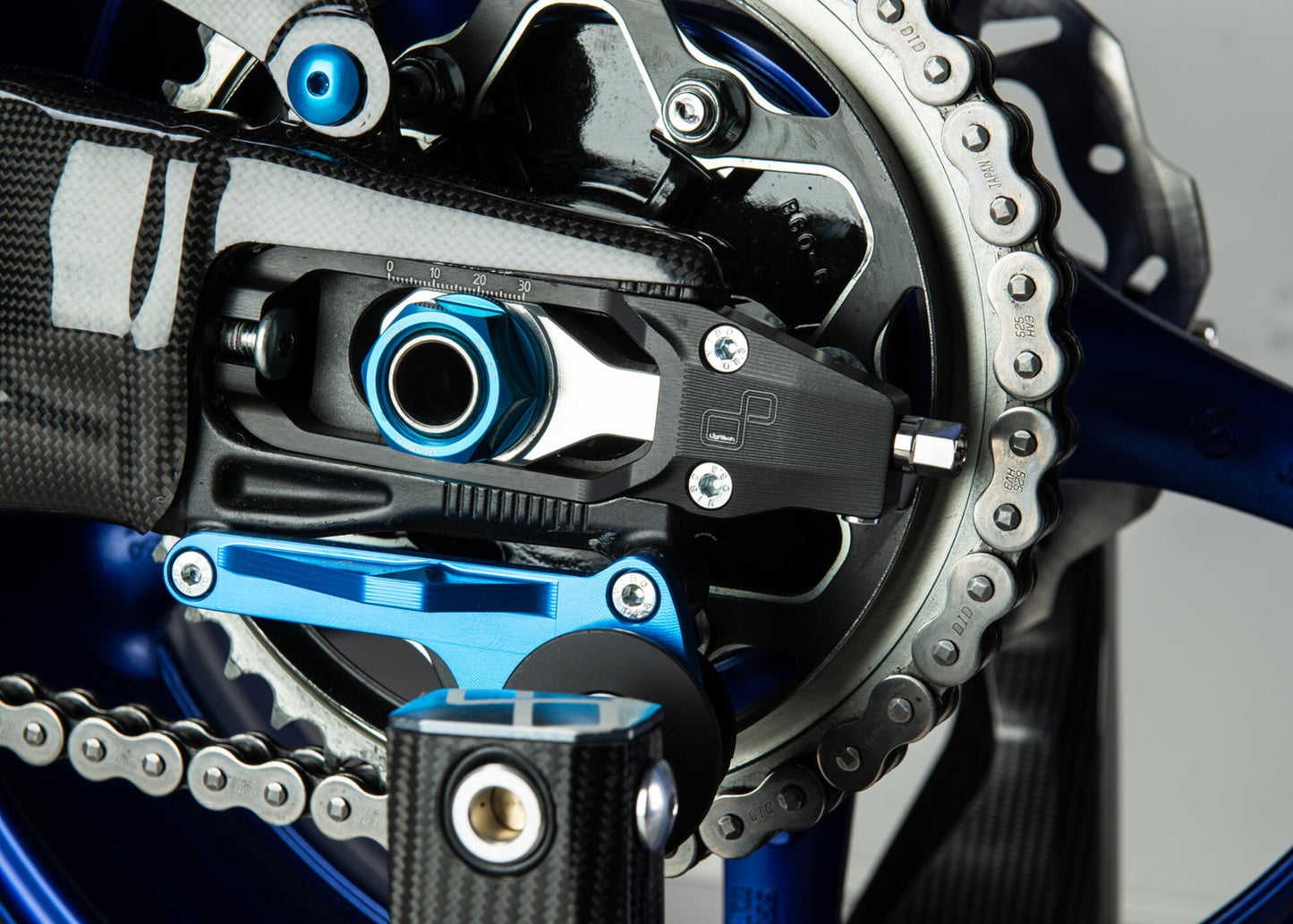 LighTech Chain Adjusters Black for Yamaha R9 2025-2026