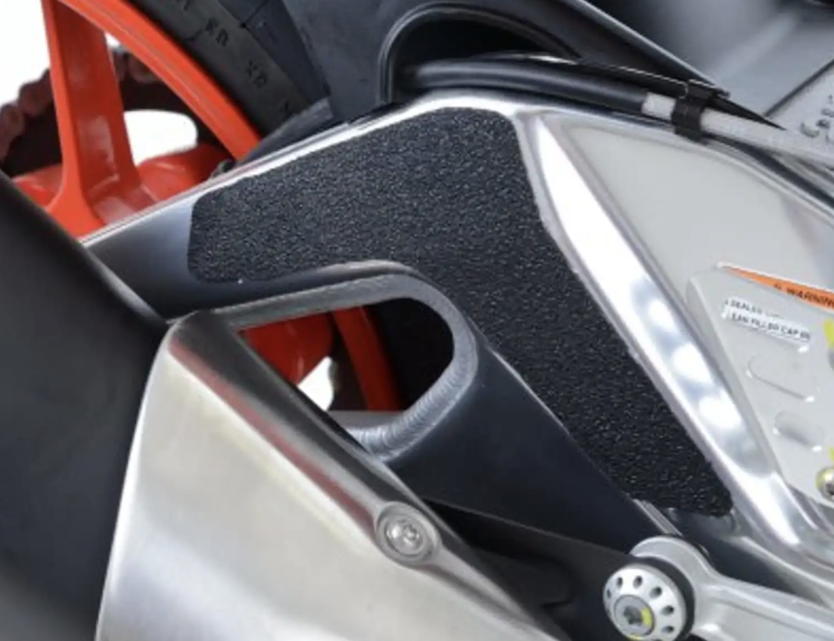 R&G Boot Guard Kit for Aprilia RSV4 2009-2020