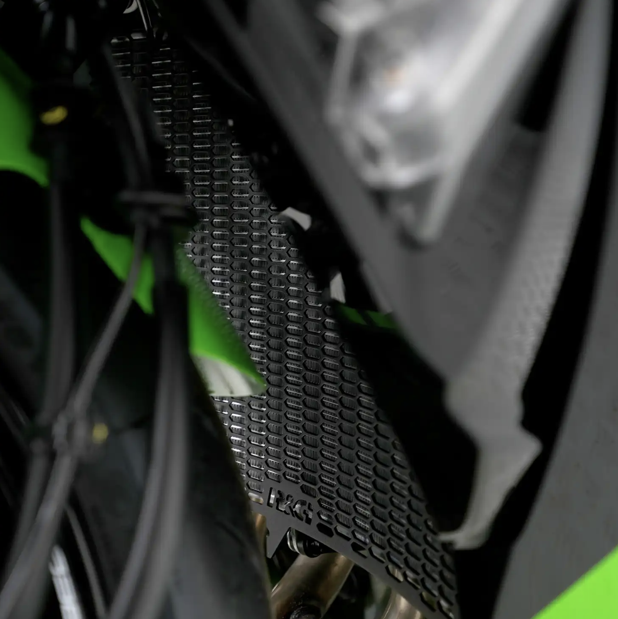 R&G PRO Radiator Guard for Kawasaki ZX-6R '19-'24 & ZX-636 '13-'18