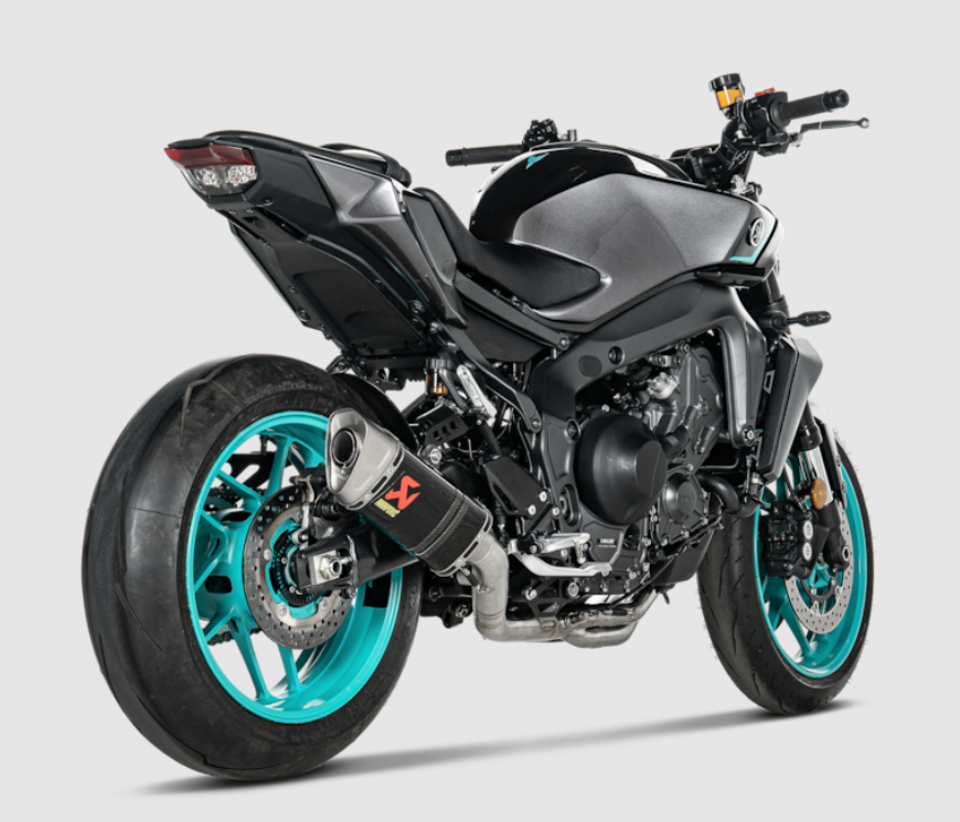 Akrapovic Full Exhaust for Yamaha MT-09 / FZ-09 2024 Racing Line (Carbon)